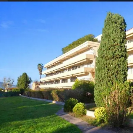 Apartamento St. Tropez Superbe T4. Centre Ville, A 100m! *